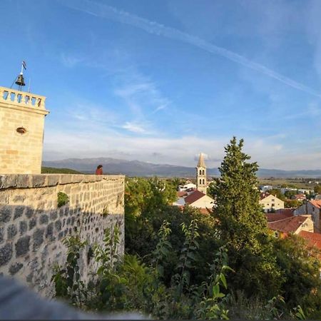 Apartman Gluic Sinj Exteriér fotografie