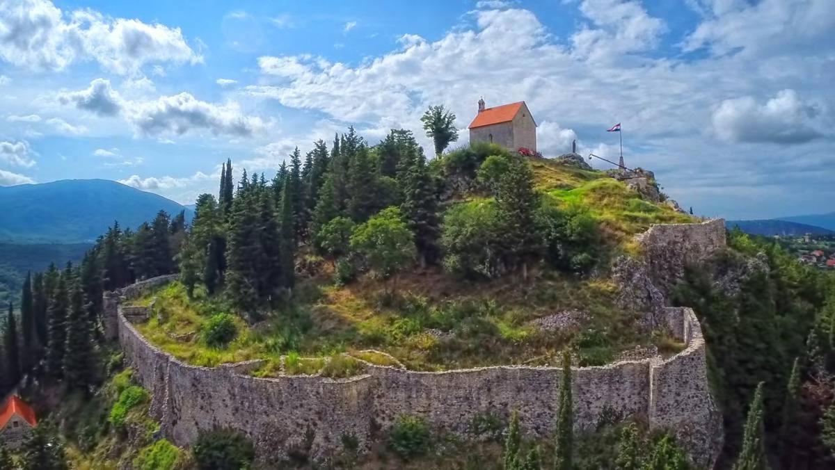 Apartman Gluic Sinj Exteriér fotografie