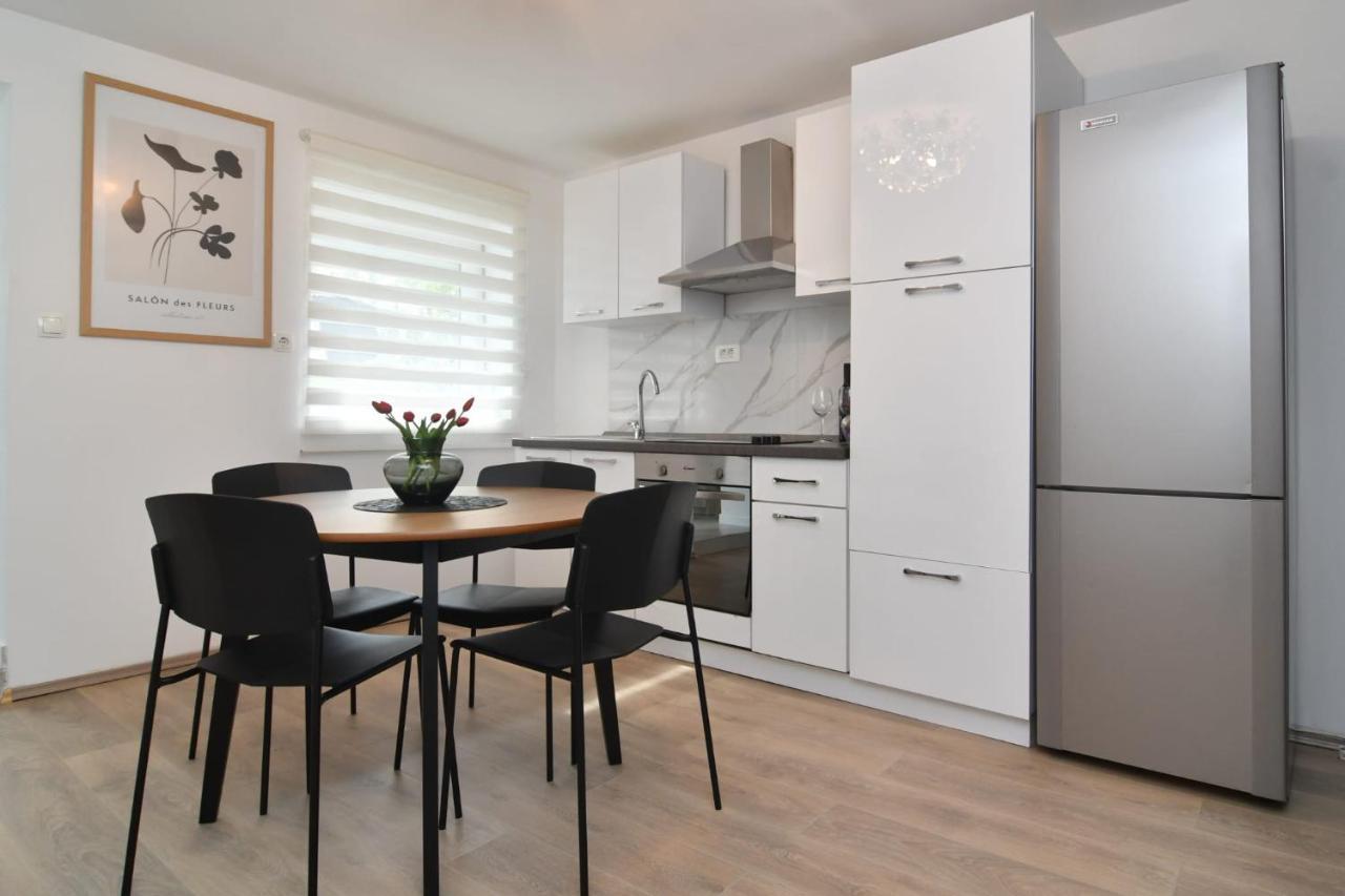 Apartman Gluic Sinj Exteriér fotografie