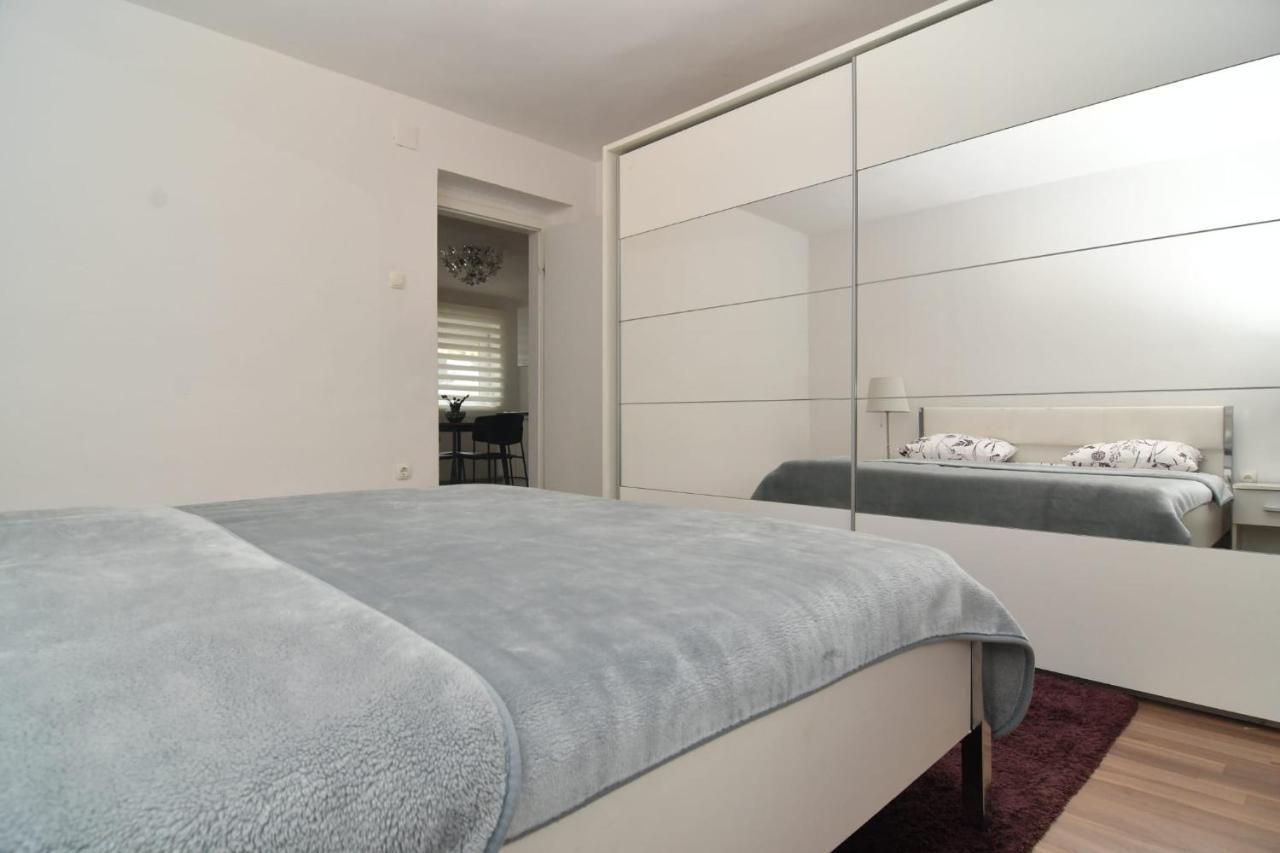 Apartman Gluic Sinj Exteriér fotografie